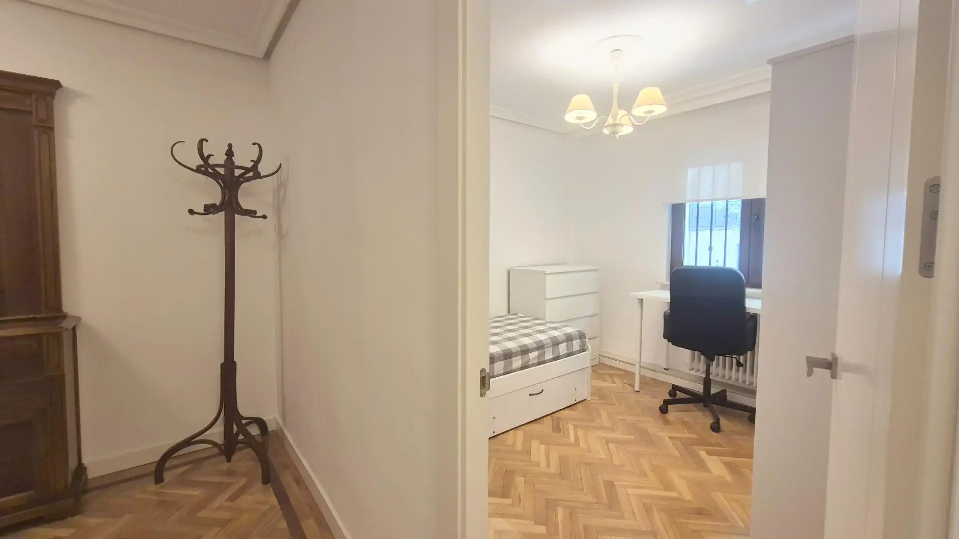 Habitación de Piso de alquiler en Salamanca con Calefacción, Parquet y Amueblado