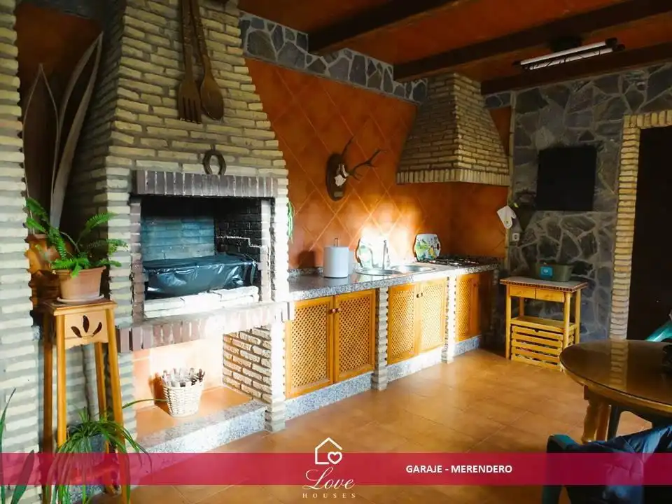 Kitchen of Houses for sale in Chiclana de la Frontera  with Air Conditioner, Heating and Private garden