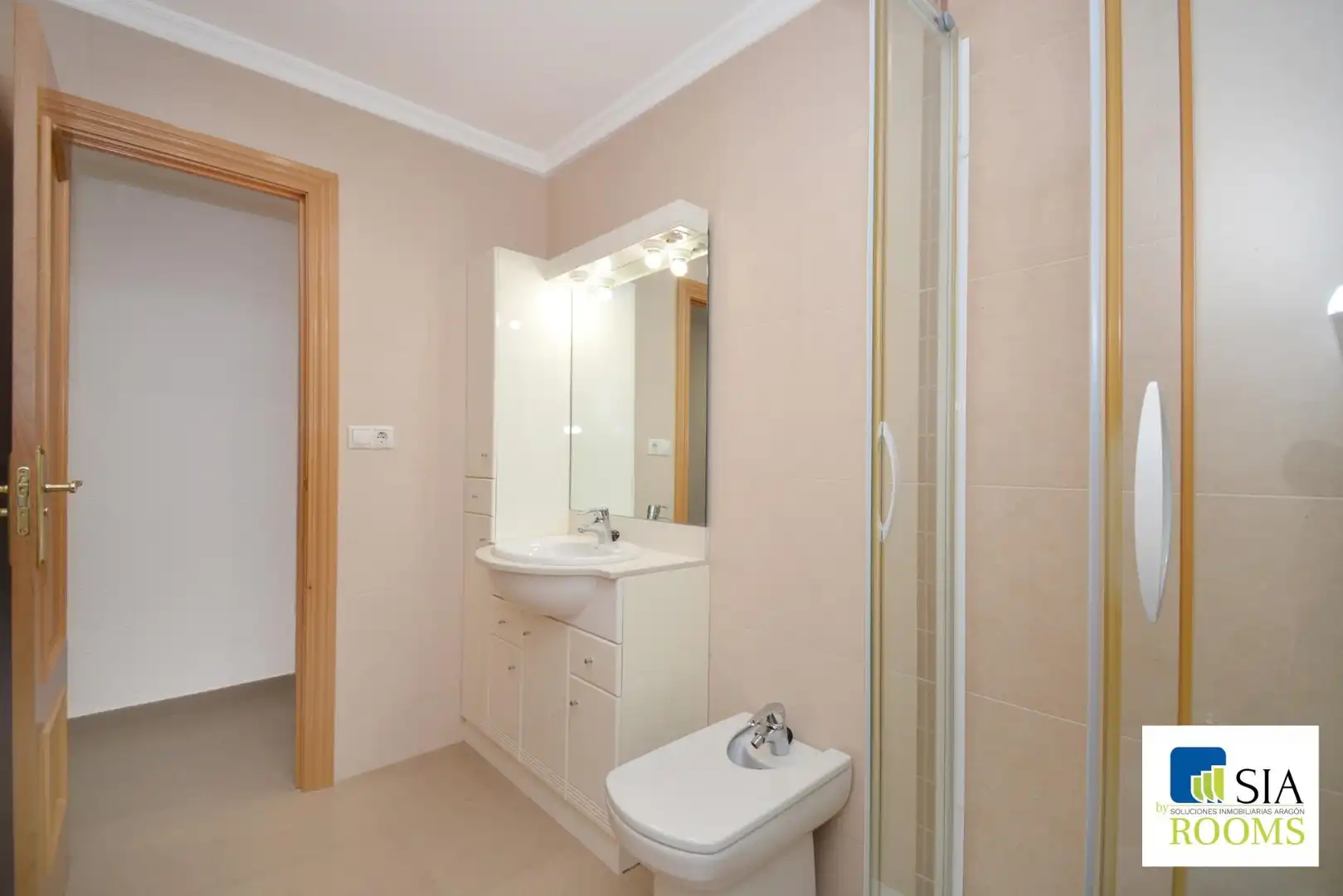 Room in Calle LATASSA, FELIX, 26, Universidad San Francisco