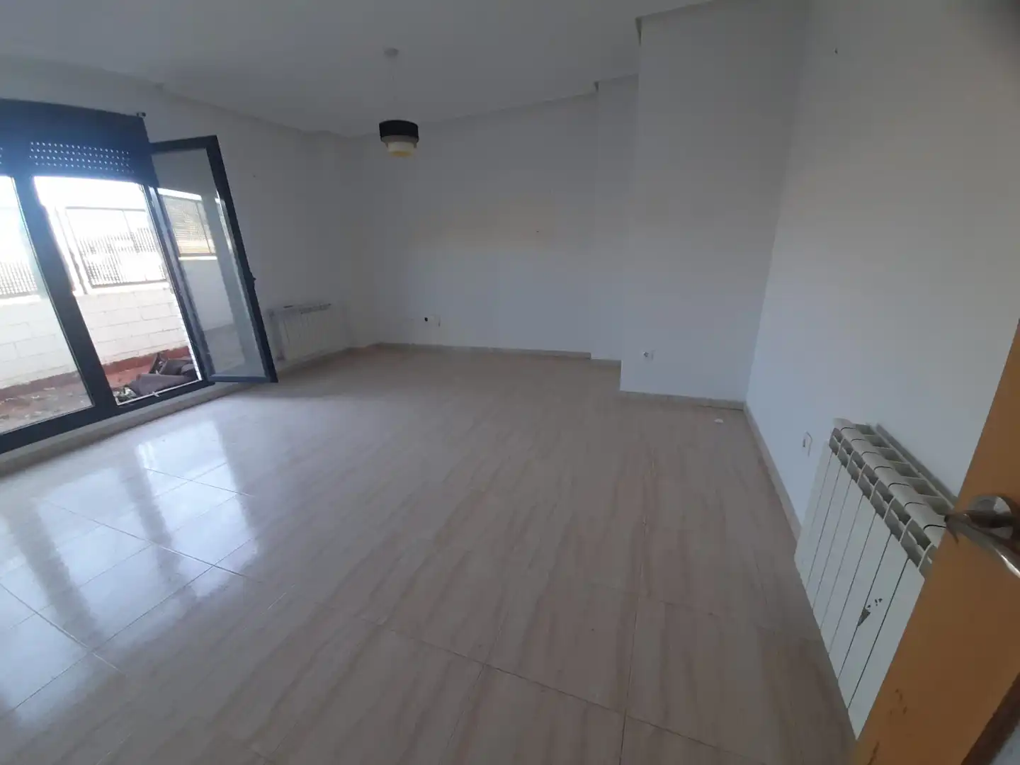 Sala de estar de Planta baja en venta en Puertollano con Calefacción, Trastero y Piscina comunitaria