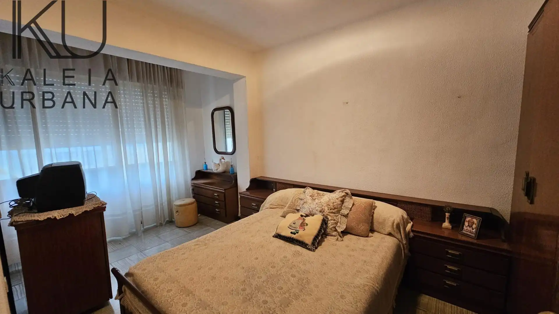 Habitación de Piso en venta en Alicante / Alacant con Balcón