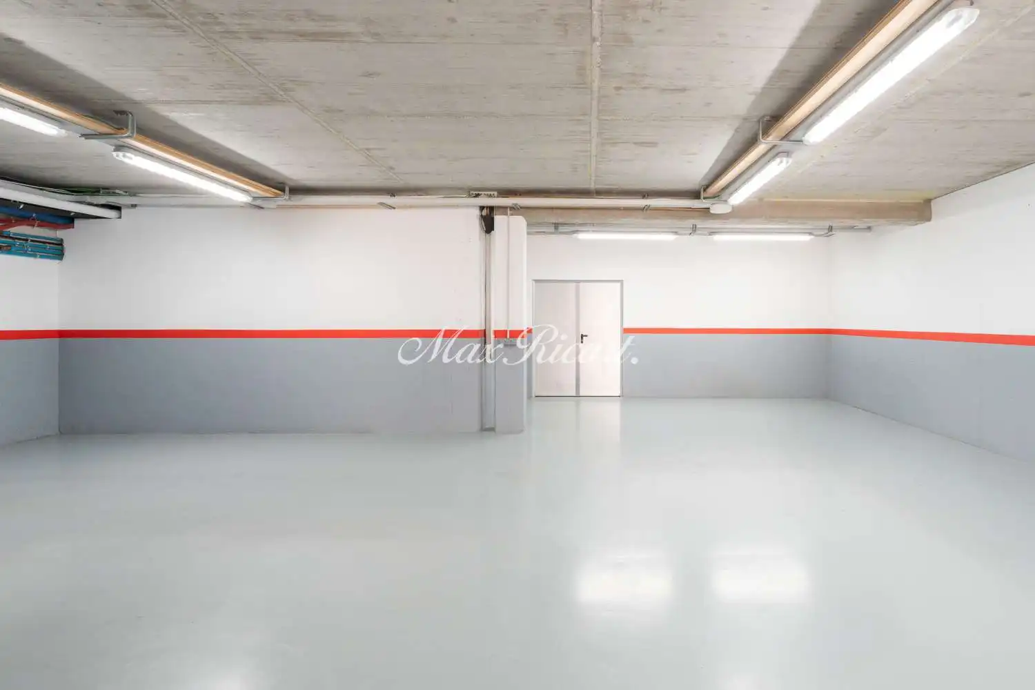 Parking de Casa o chalet en venta en Barcelona con Aire acondicionado, Calefacción y Terraza