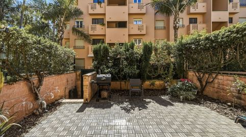 Foto 2 de Apartamento en venta en Calle Higueral de Artola, 25, Cabopino - Artola, Marbella