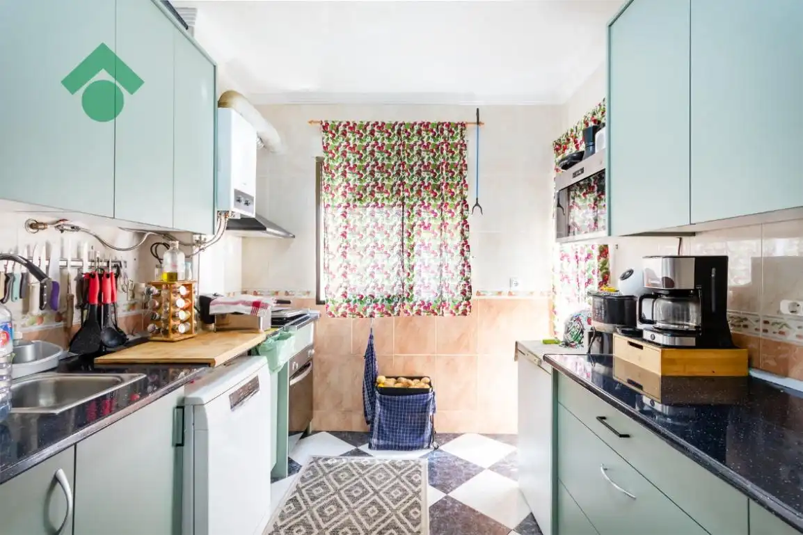Cocina de Piso en venta en Almuñécar con Balcón