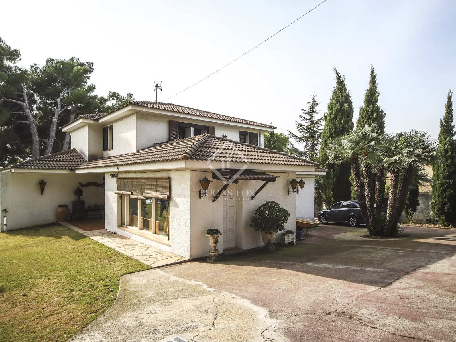 Vista exterior de Casa o xalet en venda en El Vendrell amb Calefacció, Jardí privat i Terrassa
