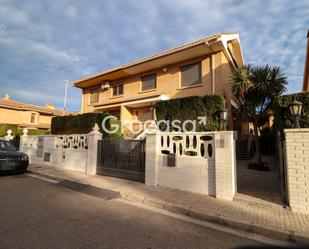 Exterior view of Single-family semi-detached for sale in Sagunto / Sagunt  with Air Conditioner, Terrace and Balcony