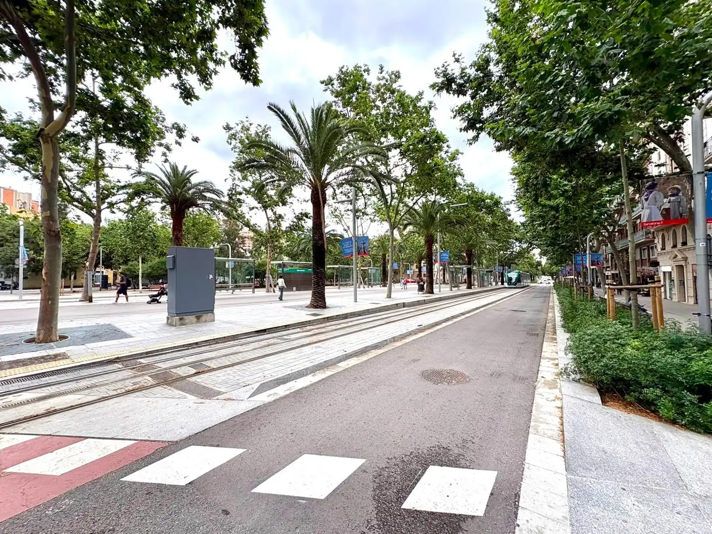 Vista exterior de Piso en venta en Barcelona con Balcón