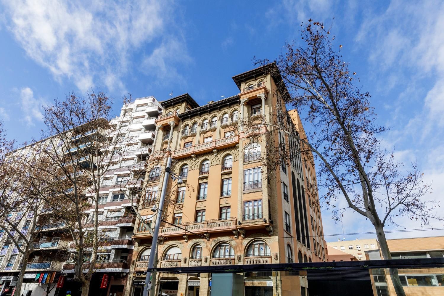 Vista exterior de Piso en venta en  Zaragoza Capital con Terraza y Trastero