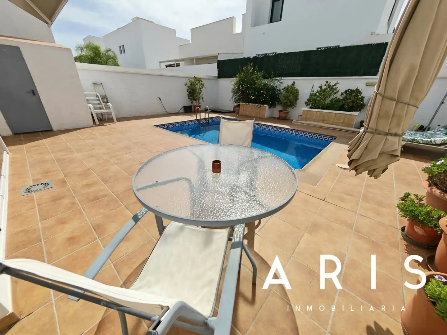 Piscina de Casa adosada en venta en Alhaurín de la Torre con Aire acondicionado y Piscina