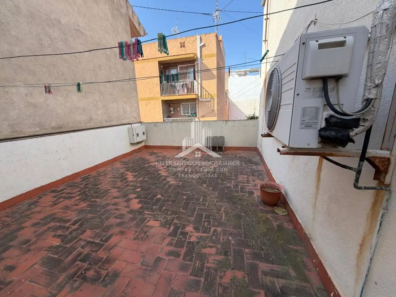 Vista exterior de Casa o xalet en venda en Castellón de la Plana / Castelló de la Plana amb Aire condicionat, Terrassa i Moblat
