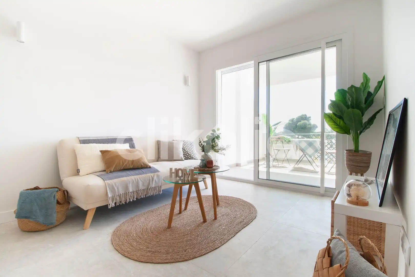 Sala d'estar de Pis en venda en Marbella amb Aire condicionat, Terrassa i Piscina