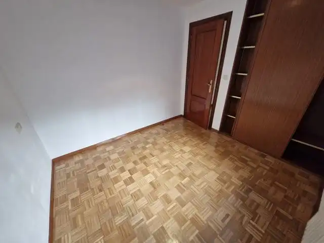 Bedroom of Flat for rent in Ames  with Heating