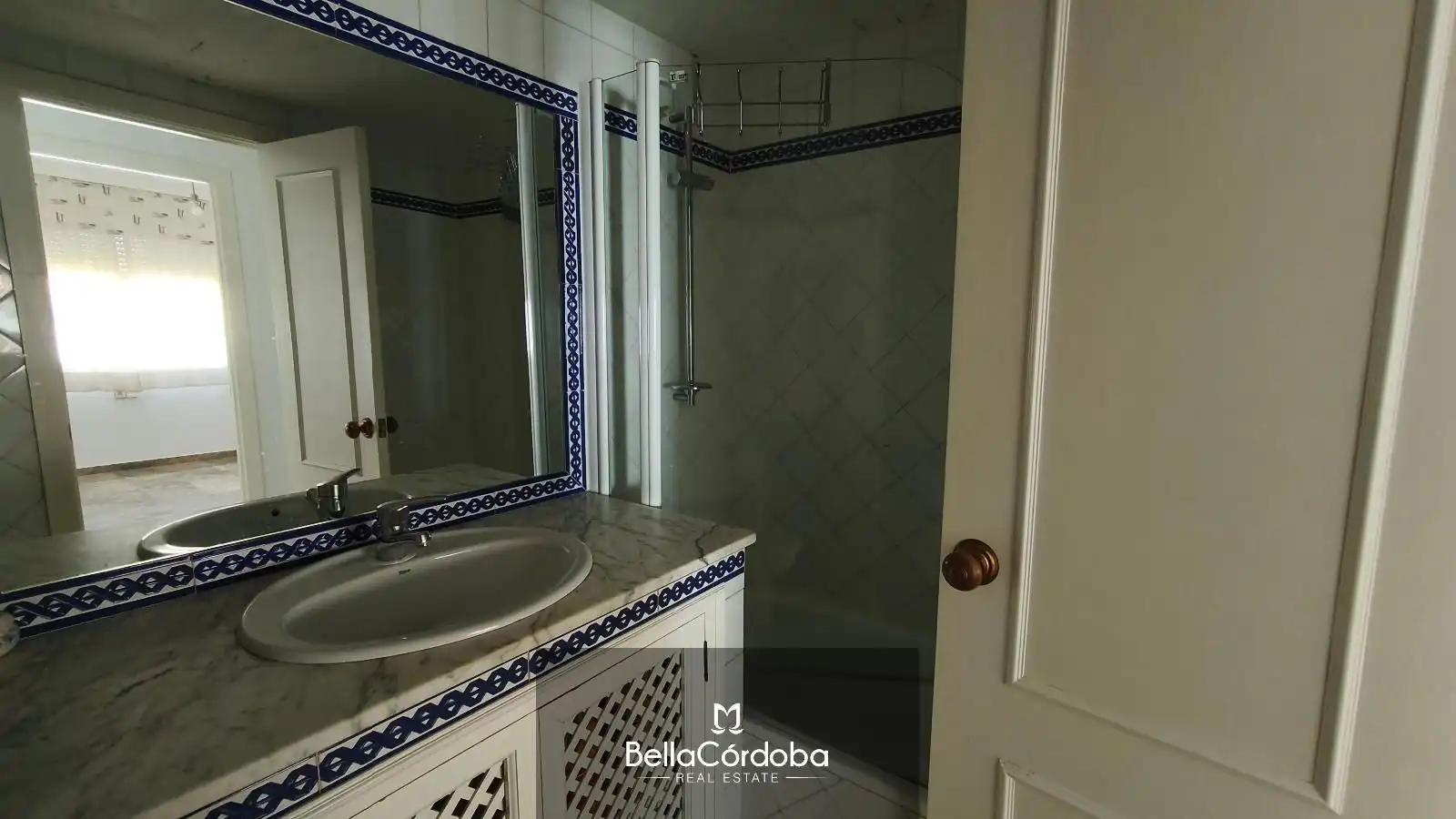 Bathroom of Flat for sale in Córdoba  with Air Conditioner, Storage room and Swimming Pool