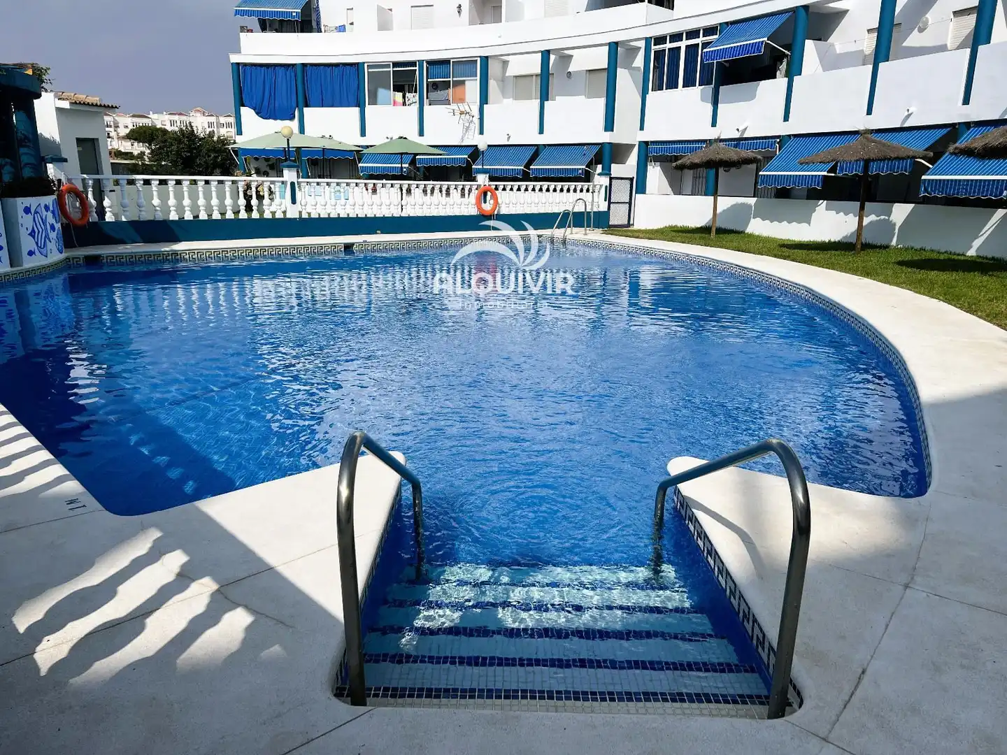 Piscina de Dúplex en venta en Almonte con Aire acondicionado, Calefacción y Terraza