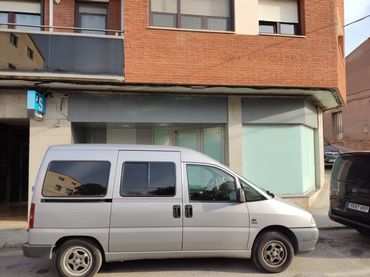 Local comercial en venta en Av Cataluña, Esq París