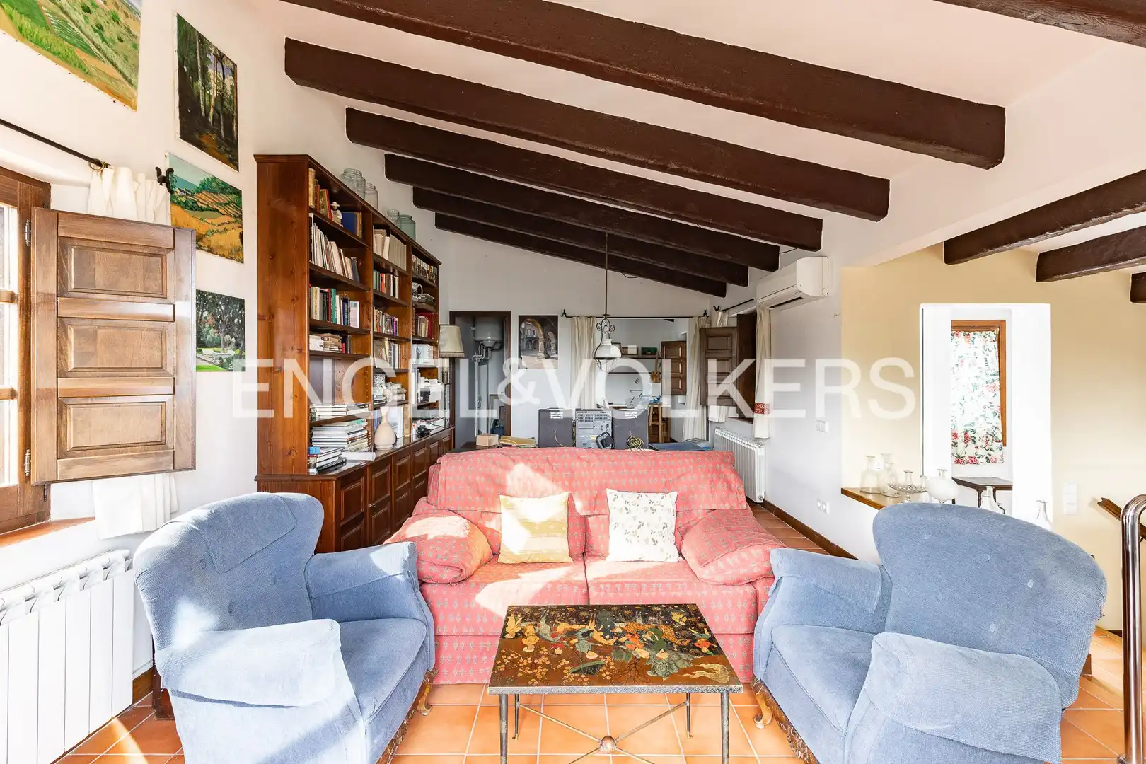 Wohnzimmer von Country house zum Verkauf in Mataró mit Heizung, Privatgarten und Terrasse