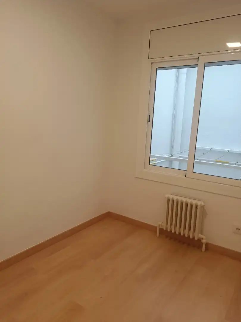 Bedroom of Flat for rent in Barcelona  with Heating, Parquet flooring and Oven