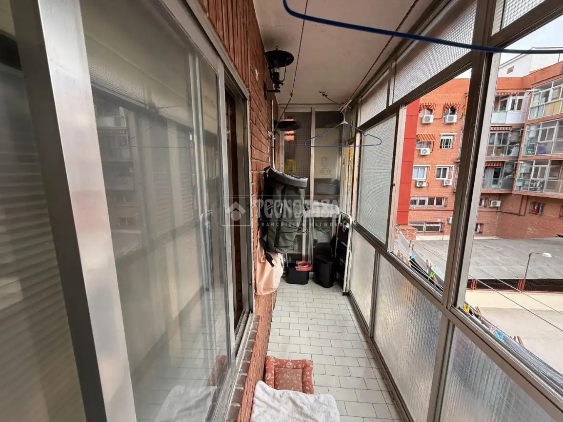 Balcony of Flat for sale in Madrid