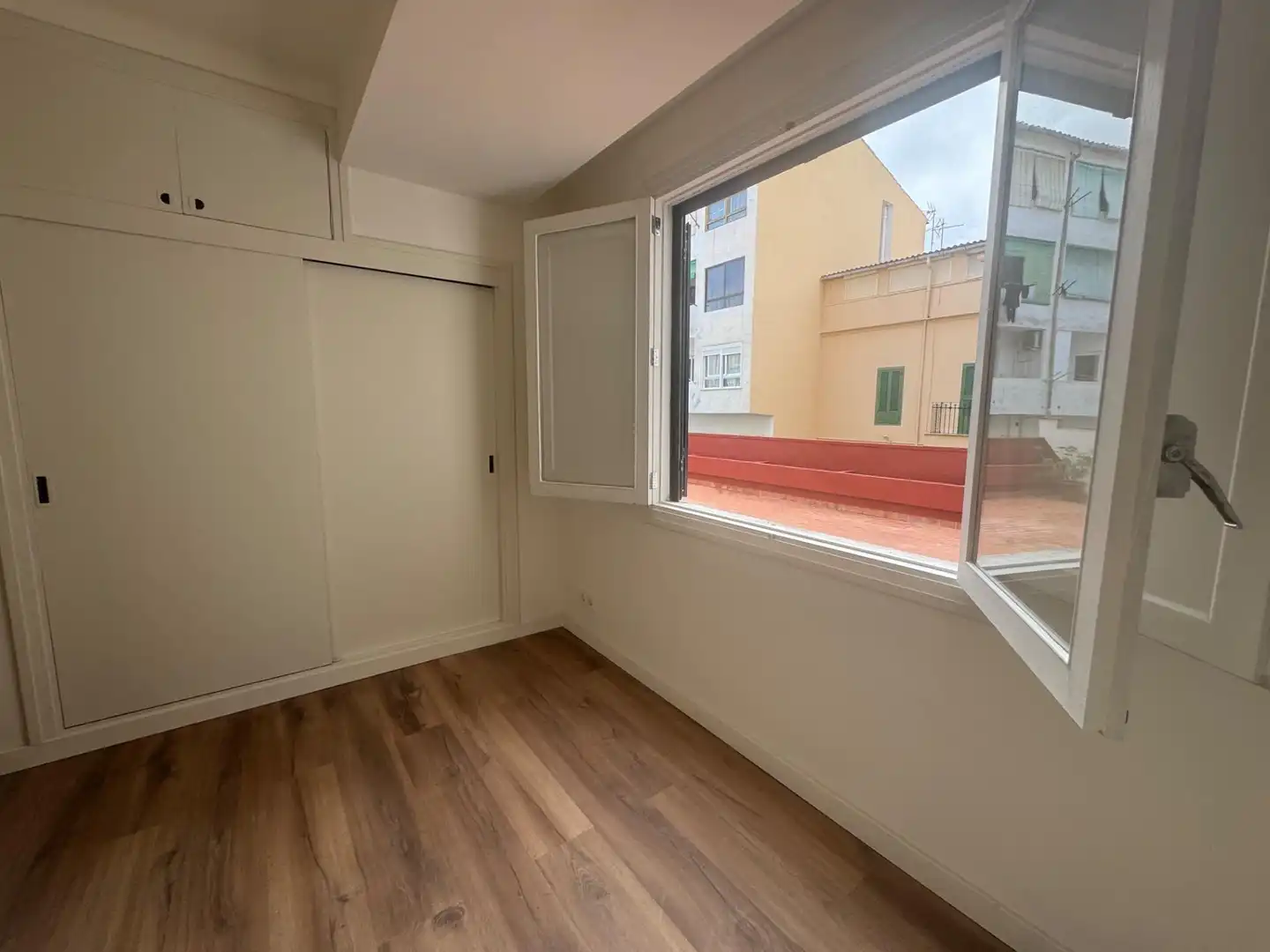 Habitación de Piso de alquiler en  Palma de Mallorca con Aire acondicionado y Terraza