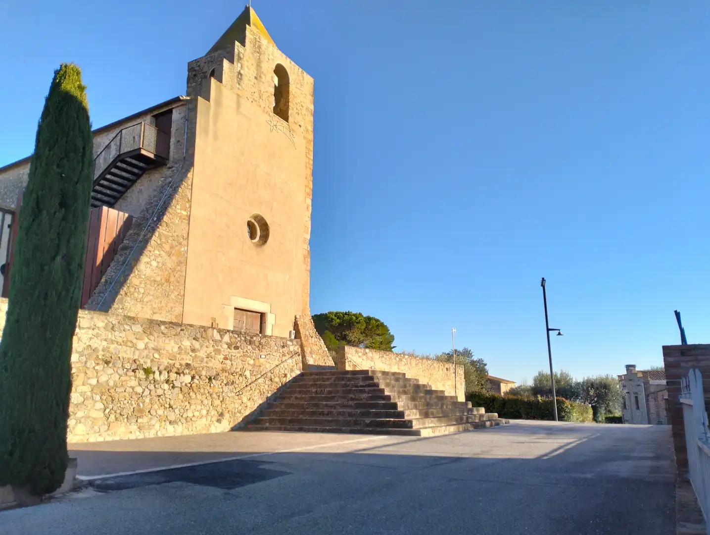 Vista exterior de Casa adosada en venta en Bàscara con Jardín privado, Terraza y Balcón