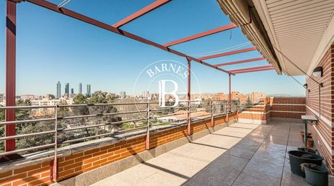 Foto 4 de Piso de alquiler en Apóstol Santiago, Madrid Capital