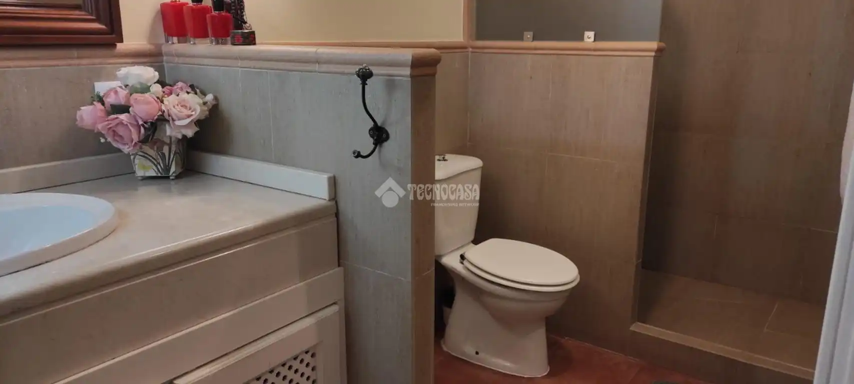 Baño de Piso en venta en Sevilla con Aire acondicionado, Calefacción y Terraza