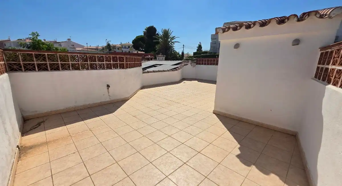 Casa con jardín en venta en El Faro de Calaburra - Chaparral, imagen 3