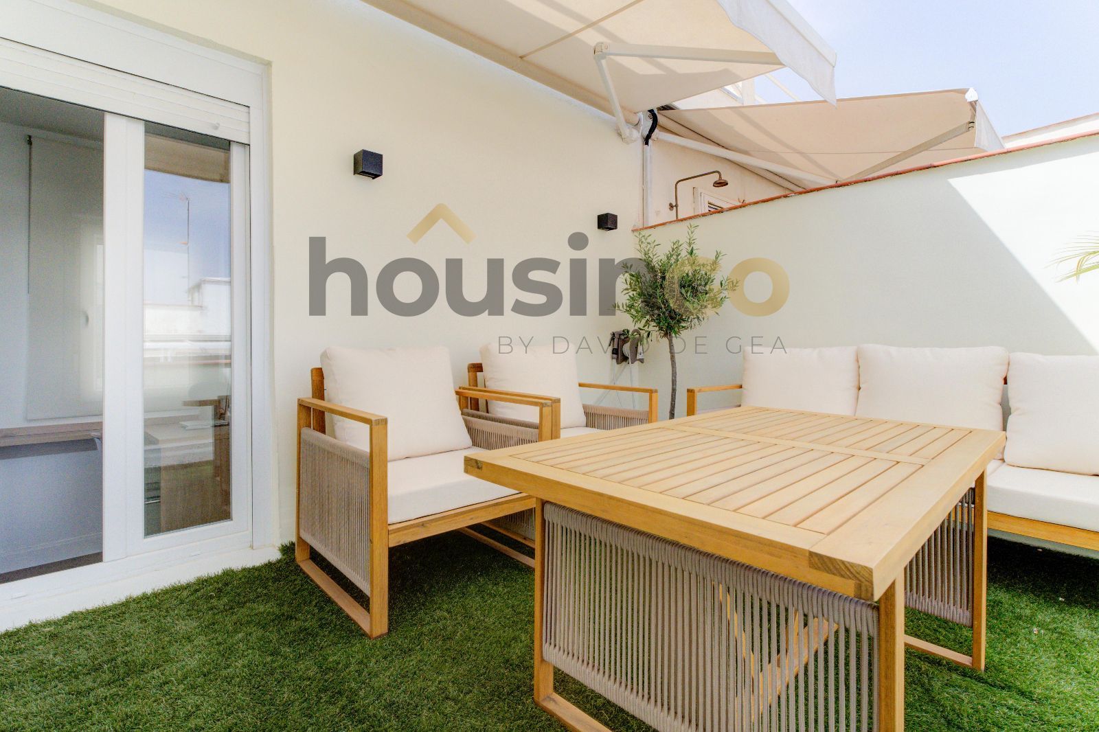 Terraza de Ático en venta en  Madrid Capital con Aire acondicionado, Calefacción y Parquet