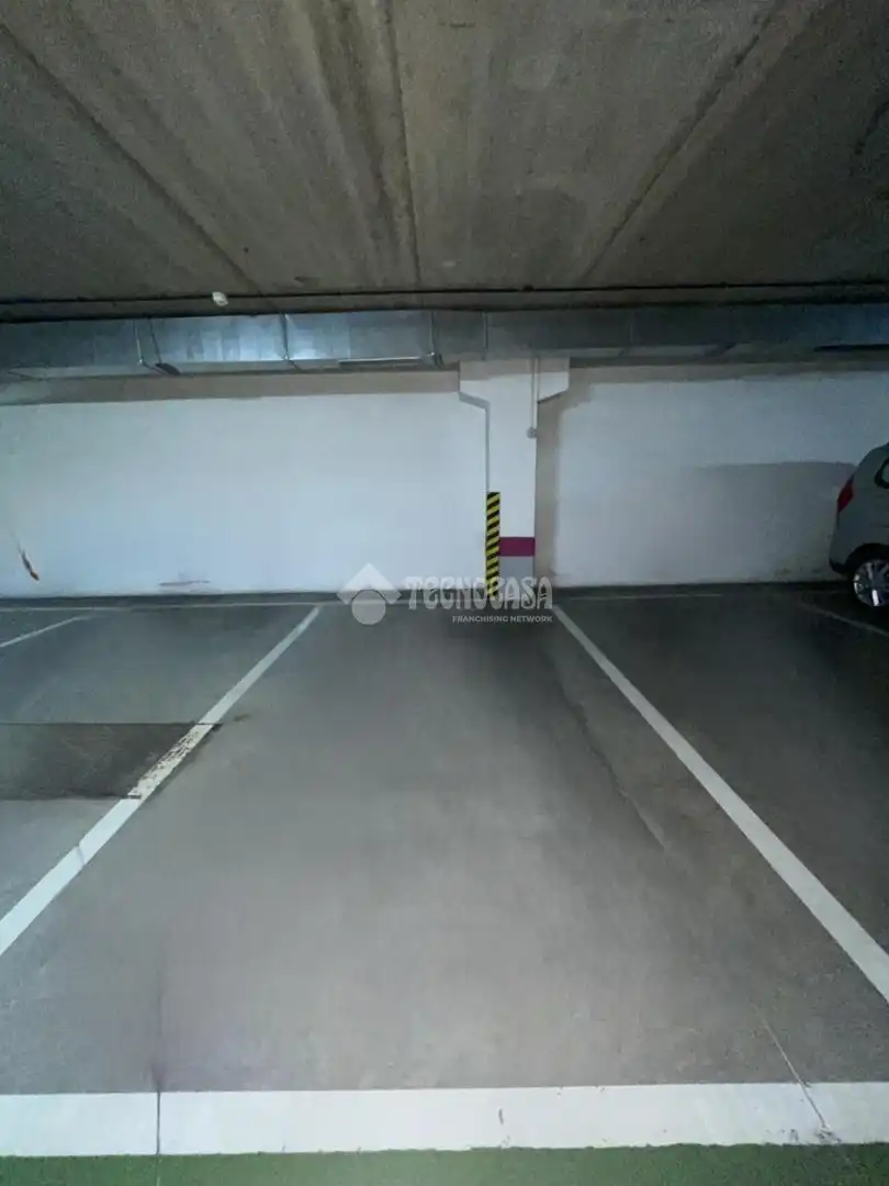 Garaje en venta en C. Florencia, Veredillas