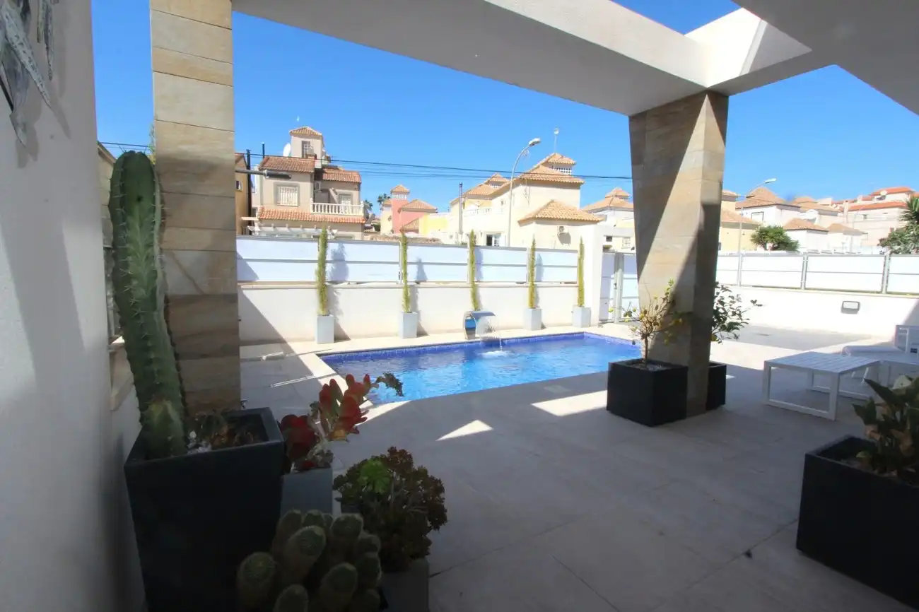 House with pool for sale in Orihuela Costa, imagen 5