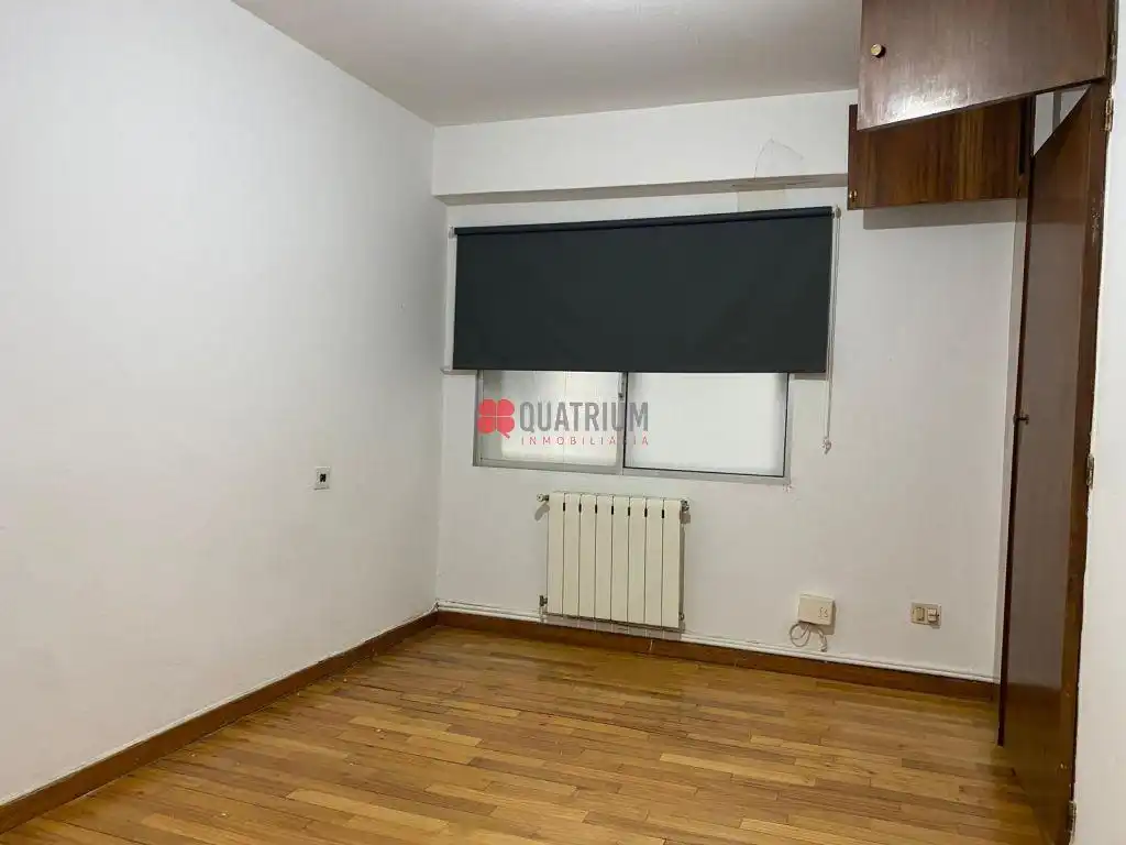 Piso en venta en Rúa De Fernando Iii O Santo, Ensanche - Sar