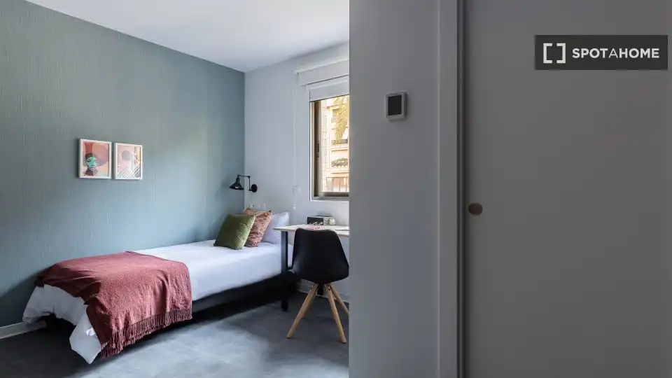 Bedroom of Flat for rent in Valencia  with Air Conditioner, Heating and Furnished
