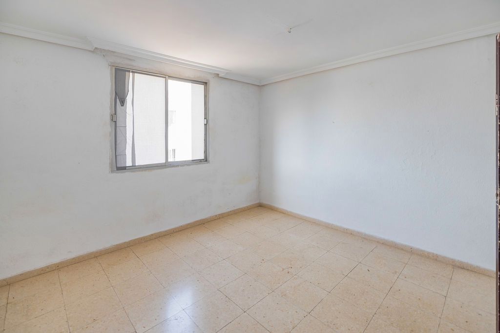 Bedroom of Flat for sale in Algeciras