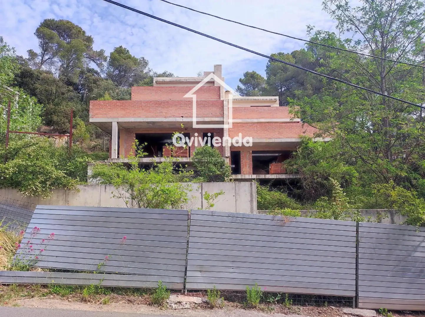 Vista exterior de Edificio en venta en Castellar del Vallès