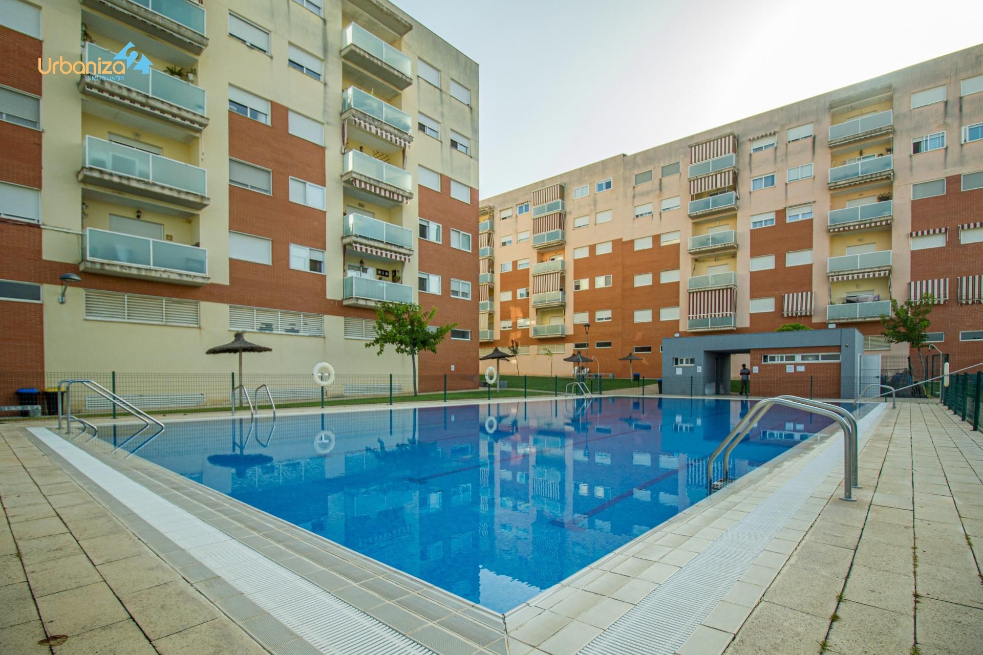 Swimming pool of Flat to rent in Badajoz Capital  with Terrace, Storage room and Balcony