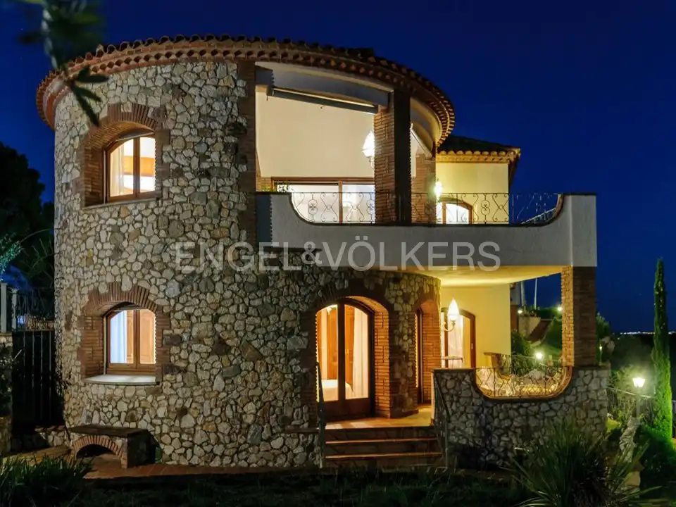 Vista exterior de Finca rústica en venta en Darnius con Aire acondicionado, Calefacción y Jardín privado