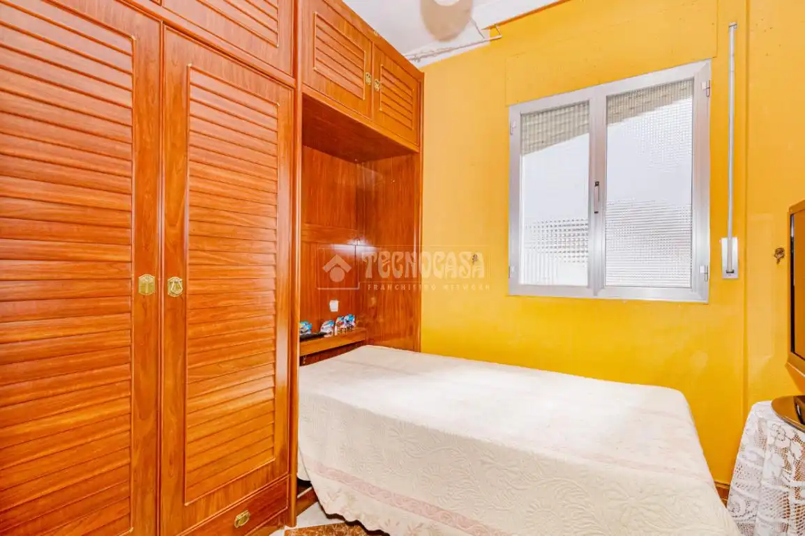 Habitación de Piso en venta en Lucena con Aire acondicionado, Amueblado y Balcón