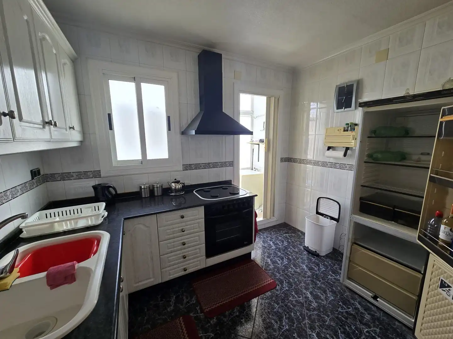Kitchen of Apartments for sale in Sax  with Storage room