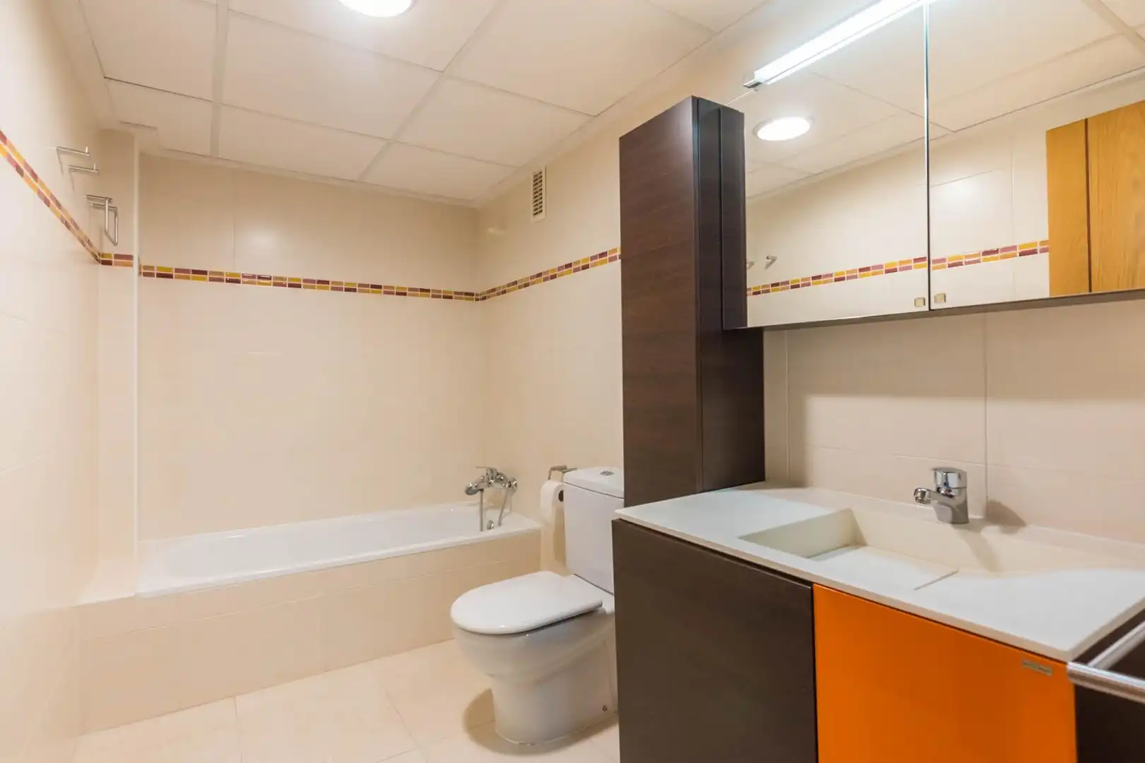 Bathroom of Flat for rent in Murcia  with Air Conditioner, Furnished and Balcony