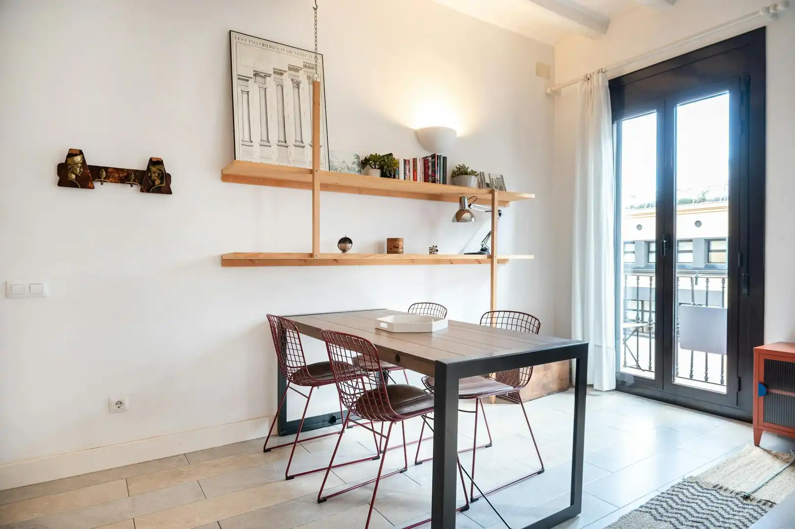 Dining room of Flat for rent in Barcelona  with Air Conditioner, Heating and Furnished