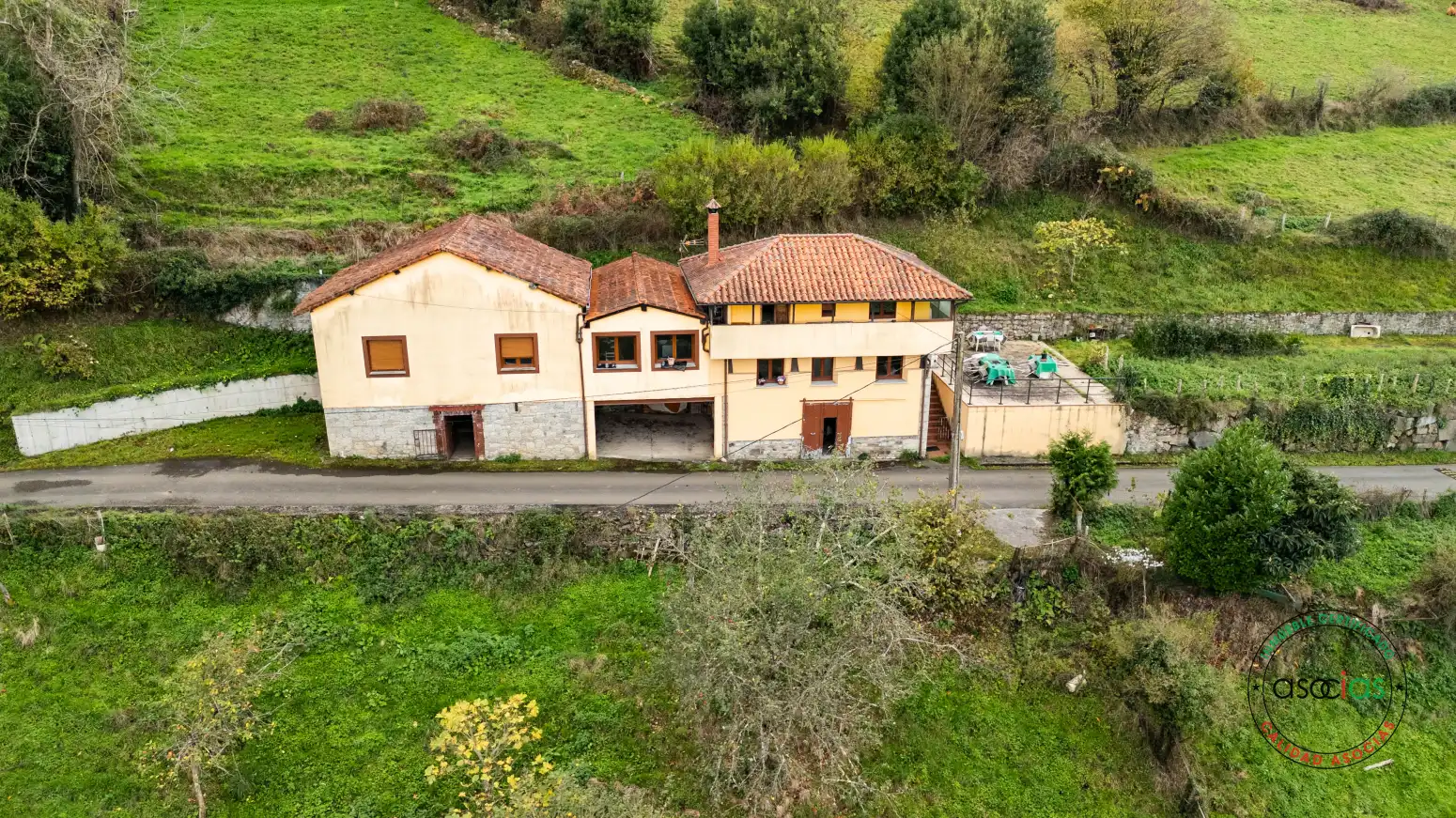 Vista exterior de Casa o chalet en venta en Grado con Calefacción