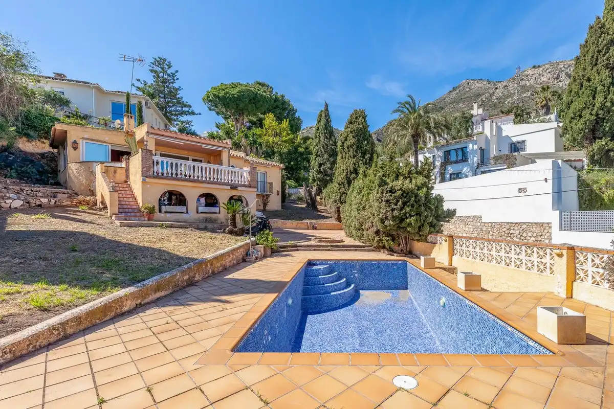 Exterior view of Houses for sale in Benalmádena  with Air Conditioner, Private garden and Terrace