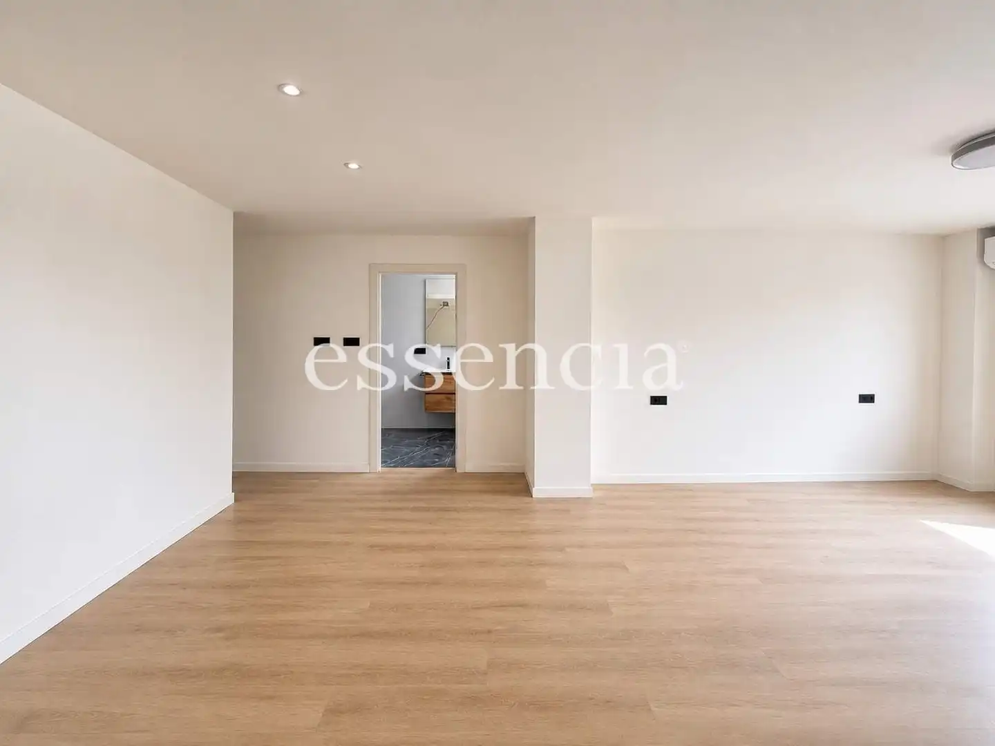 Flat for sale in Gandia  with Air Conditioner