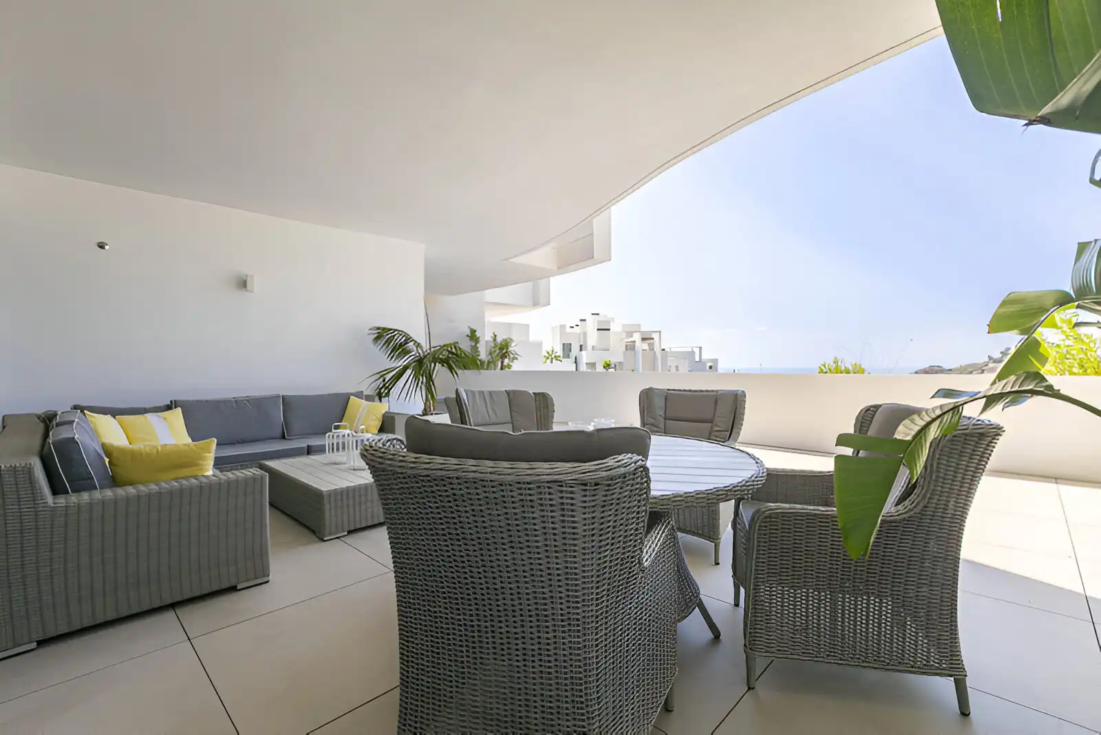 Terrace of Ground floor for sale in Marbella  with Air Conditioner, Terrace and Storage room