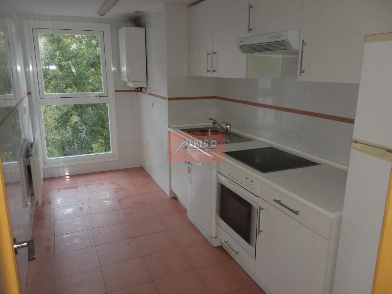 Cuina de Pis en venda en Ourense Capital  amb Calefacció
