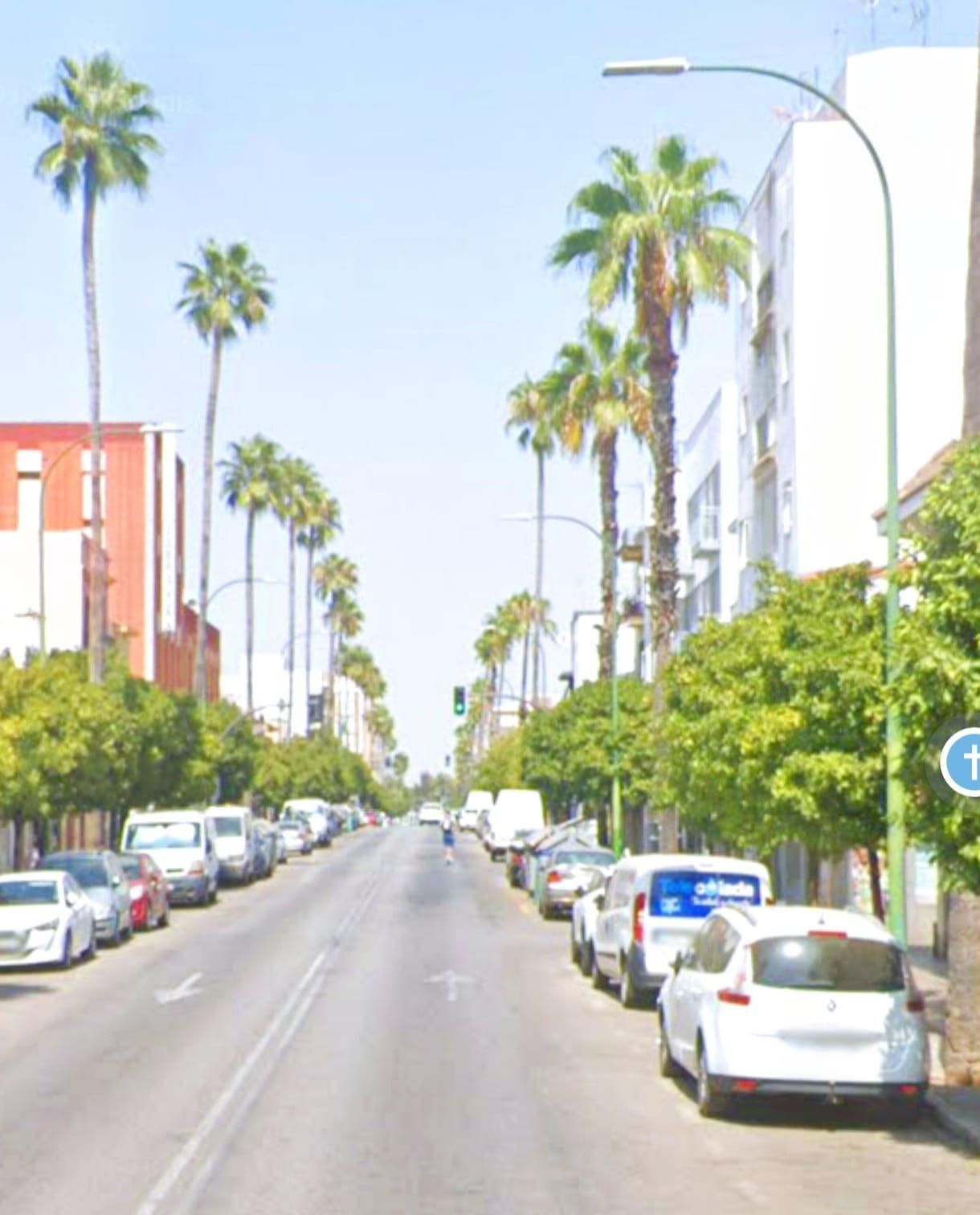 Vista exterior de Pis en venda en  Sevilla Capital amb Balcó