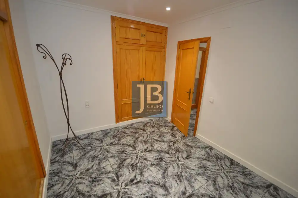 Casa adosada en venda en L'Alcúdia de Crespins amb Terrassa, Moblat i Forn