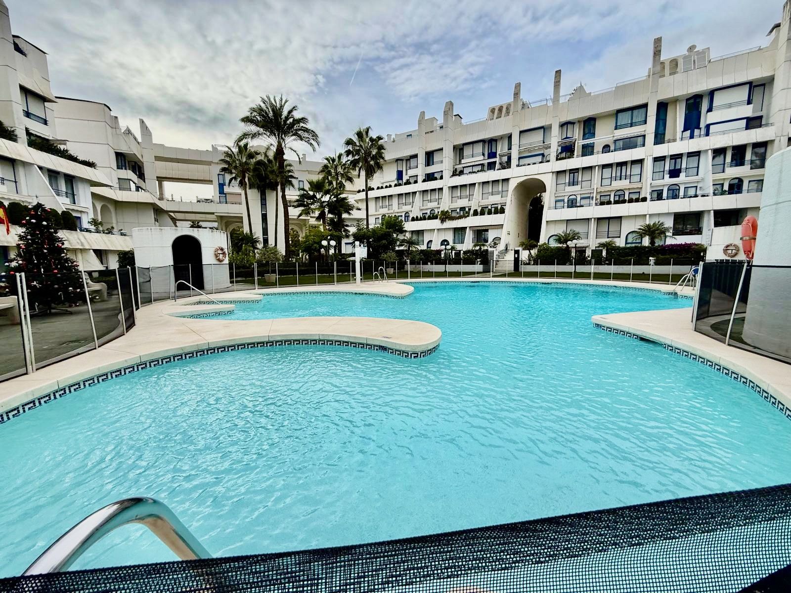 Piscina de Dúplex de lloguer en Marbella amb Calefacció, Terrassa i Traster