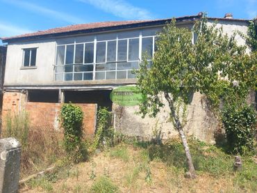 Casa con balcón en venta en Barbadás