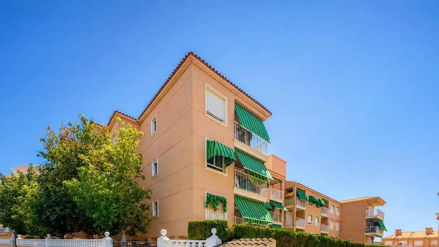 Exterior view of Flat for sale in Santa Pola  with Terrace, Swimming Pool and Furnished